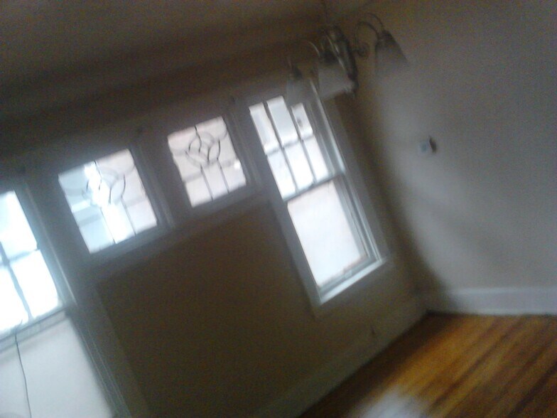 diningroom - 3041 Clements St