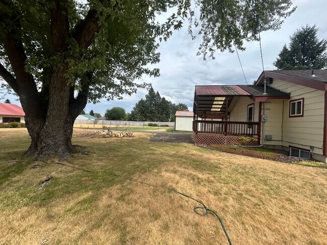 Building Photo - Charming 4 Bed, 1 Bath Home in Spokane Val...