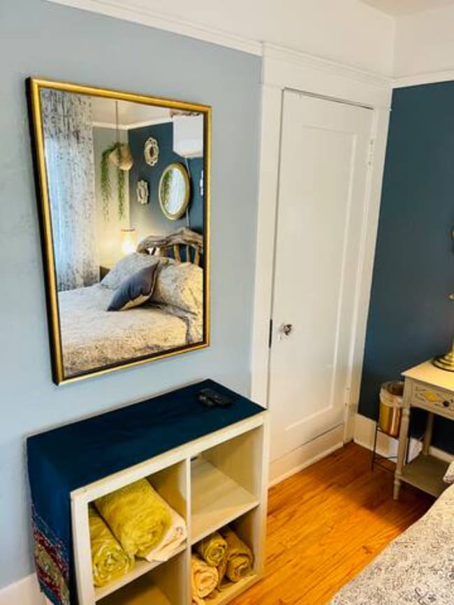 Building Photo - 2910 Grape Street