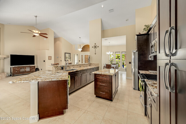 Building Photo - 3789 Peacock Dr