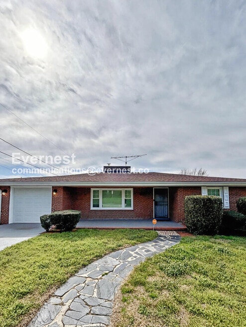 Building Photo - 616 S Jefferson St