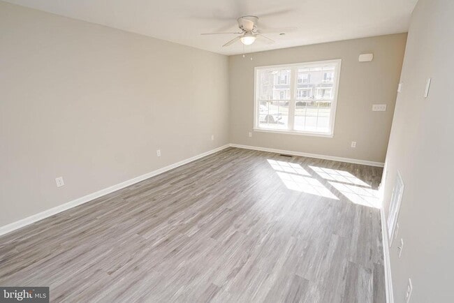 Building Photo - 2005 S Old Mill Dr