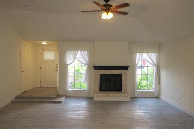 Building Photo - 12719 Ashford Brook Dr