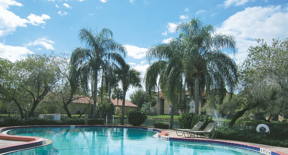 Sunscape Apartments 13617 Fletcher Regency Dr Tampa FL 33613