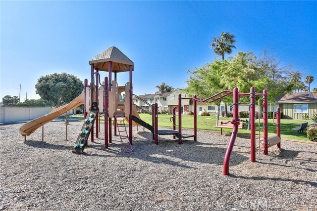 Building Photo - 8162 Eastport Dr