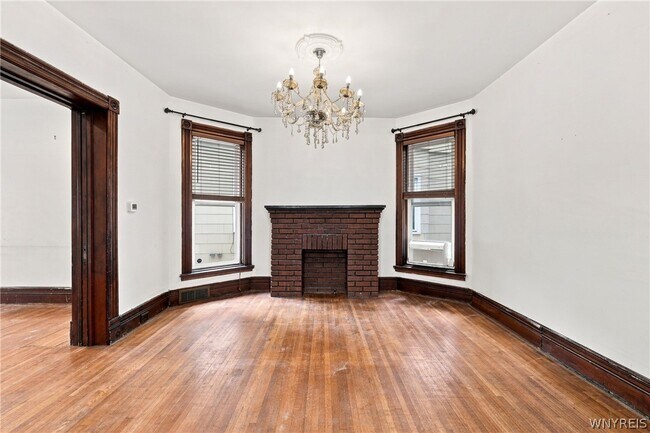 Building Photo - 304 W Delavan Ave
