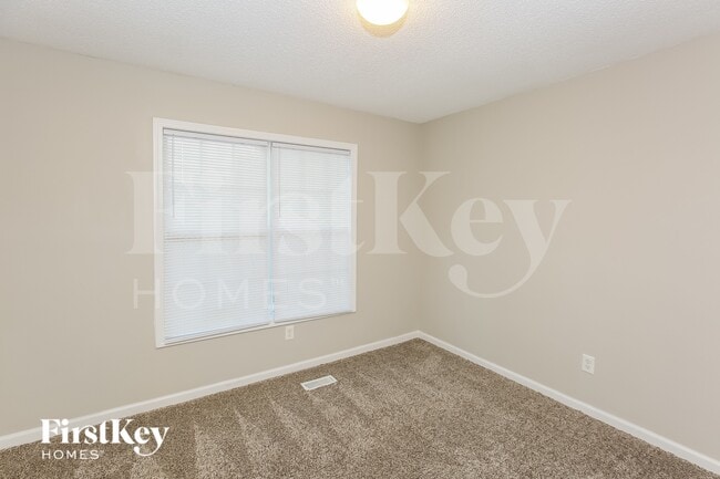 Building Photo - 268 Southaven Ct