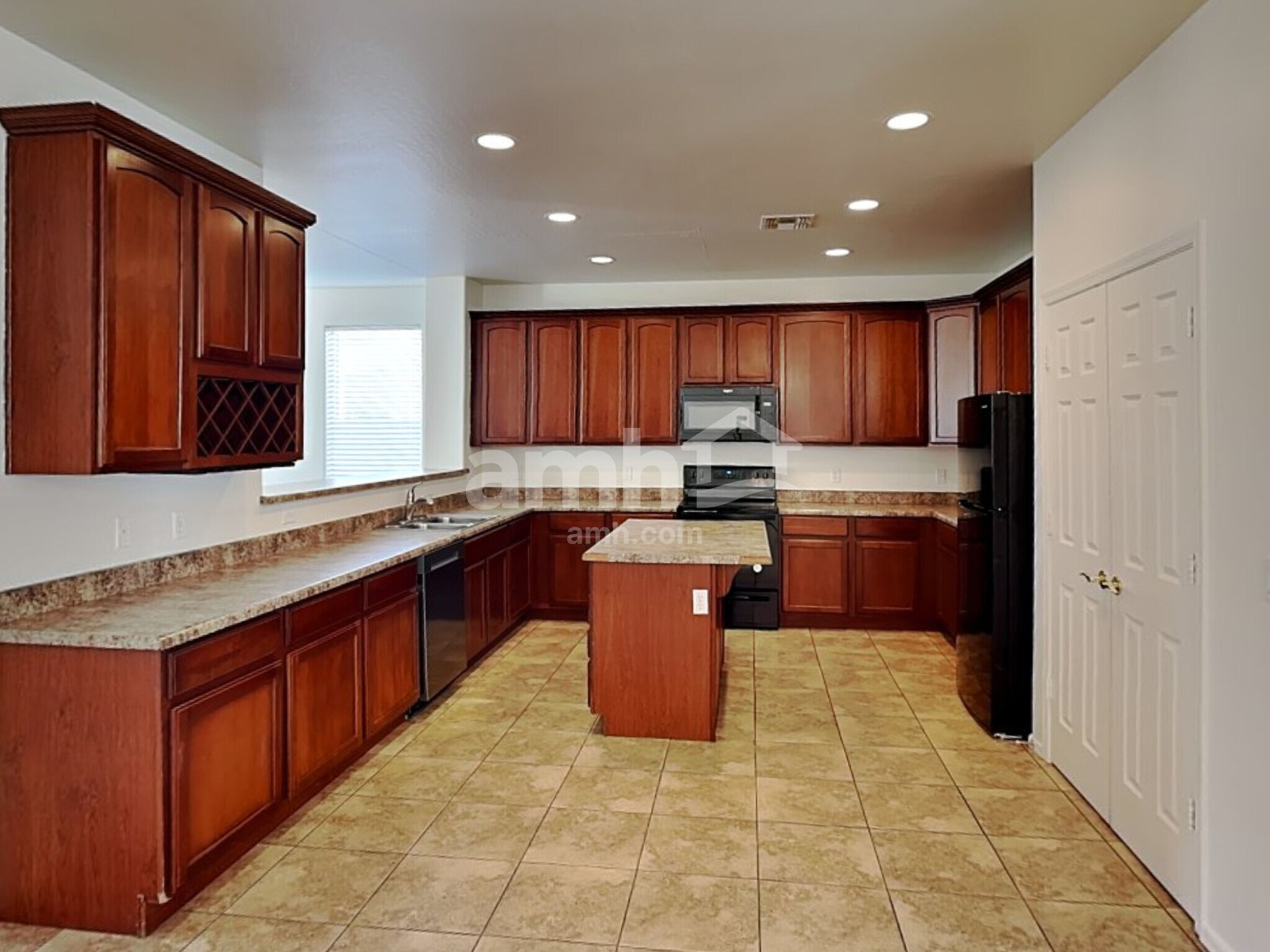 Building Photo - 14223 W Jenan Dr