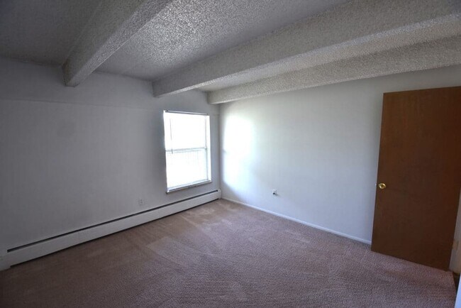 Building Photo - 4440 Laguna Pl