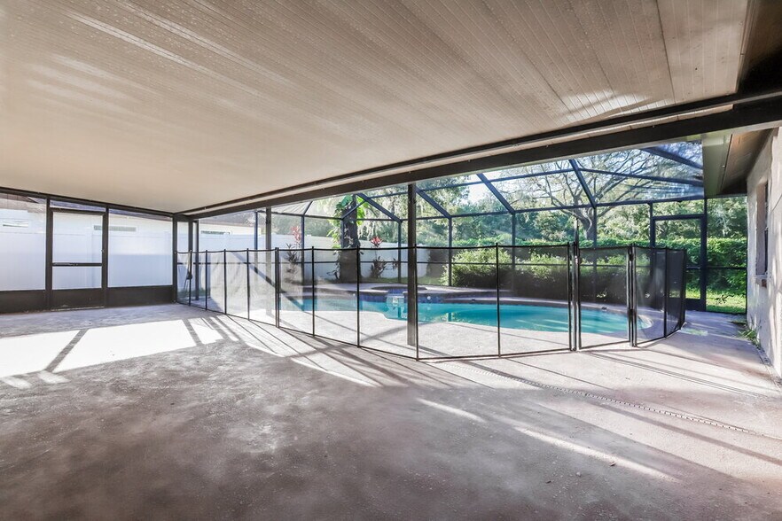 Building Photo - 4139 Spring Way Cir