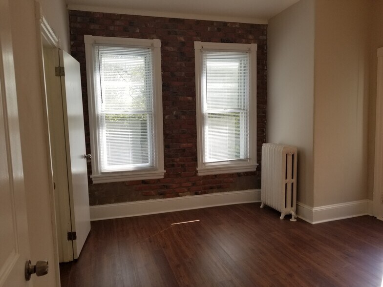 Building Photo - 4541 Manayunk Ave