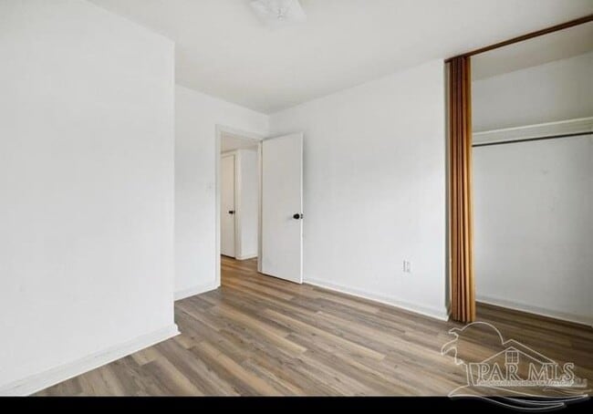 Building Photo - 5519 Mayfair Dr