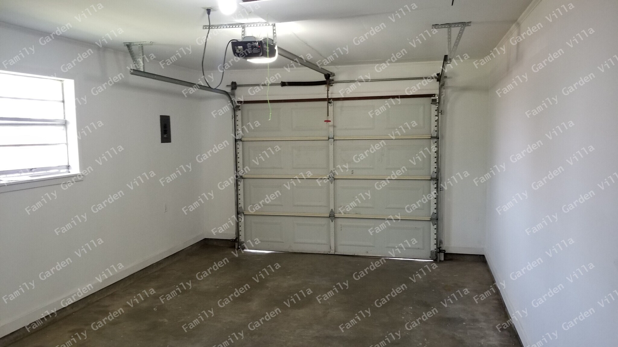 Building Photo - 1836 Ridgefield Ave