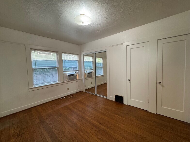 Bedroom - 2208 G St