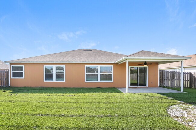Building Photo - 2655 Oak Haven Dr