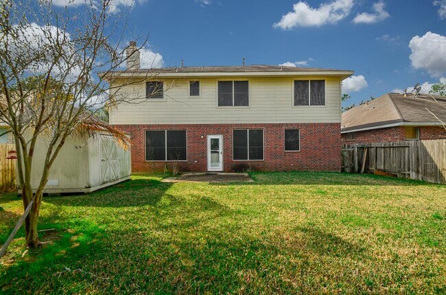 Building Photo - 23826 River Pl Dr