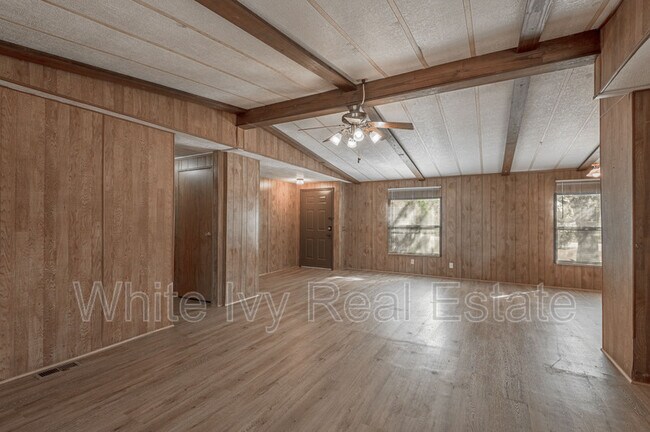 Building Photo - 30 Allen Rd