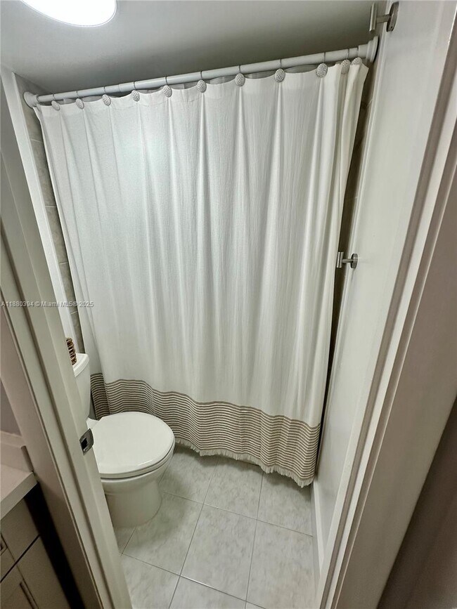 Building Photo - 3540 S Ocean Blvd