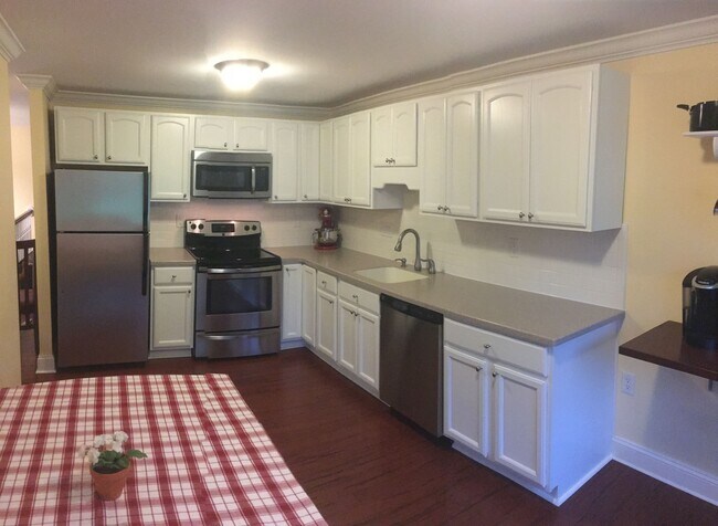 Building Photo - 2527 Vivaldi Ln