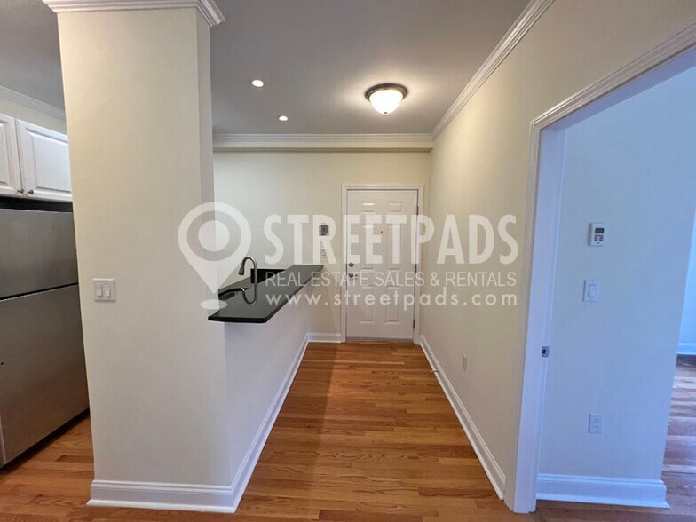 Building Photo - 1 Langdon Sq