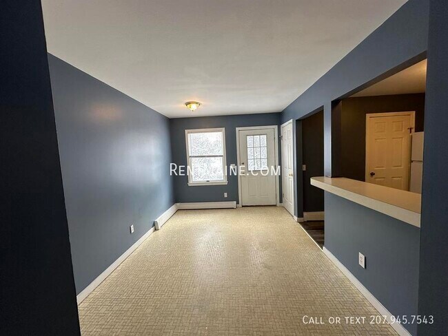 Building Photo - 114 Main Rd N