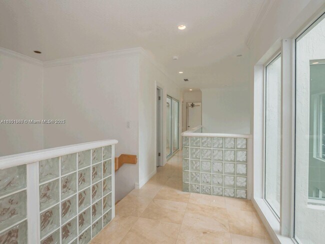 Building Photo - 4000 Alhambra Cir