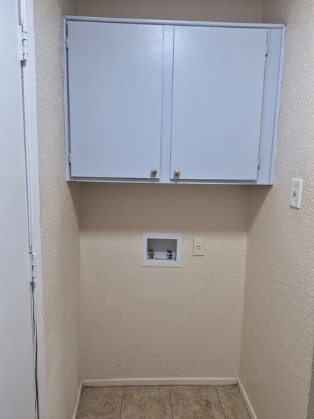 Building Photo - 3712 Hulen Park Cir