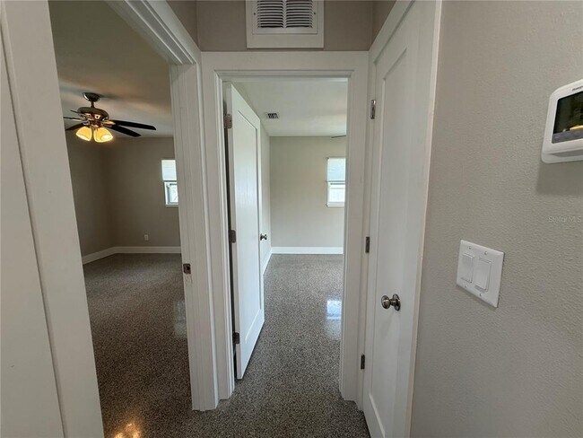 Building Photo - 3665 Belle Vista Dr E