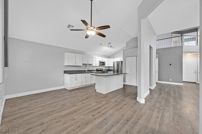 Building Photo - 262 Westwind Rd