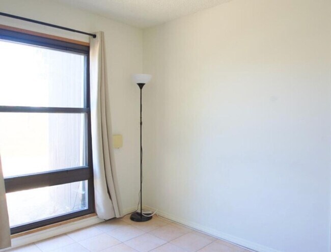 Building Photo - 7765 W 91st St
