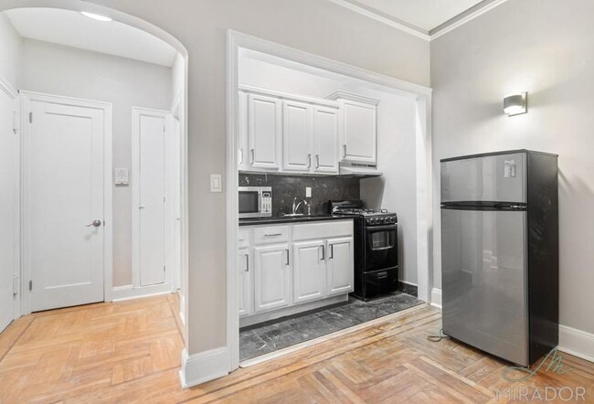 Building Photo - 1 bedroom in New York NY 10022
