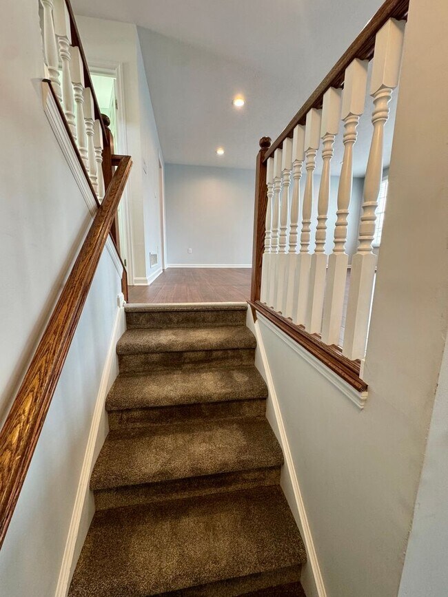 Building Photo - Move-In Ready Wexford Home Featuring Modern Updates and an Attached Two-Car