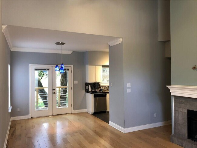 Building Photo - 1806 Ramona Cir
