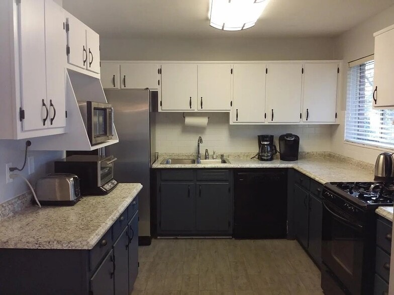 Building Photo - 3668 Sexton Woods Dr