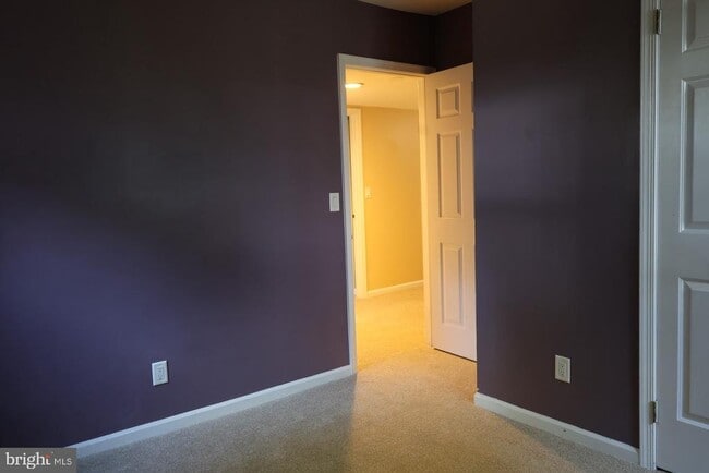 Building Photo - 14 Paladin Dr