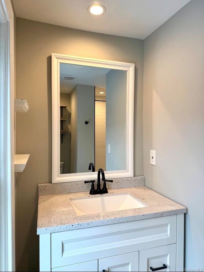 Building Photo - 45 Garfield St