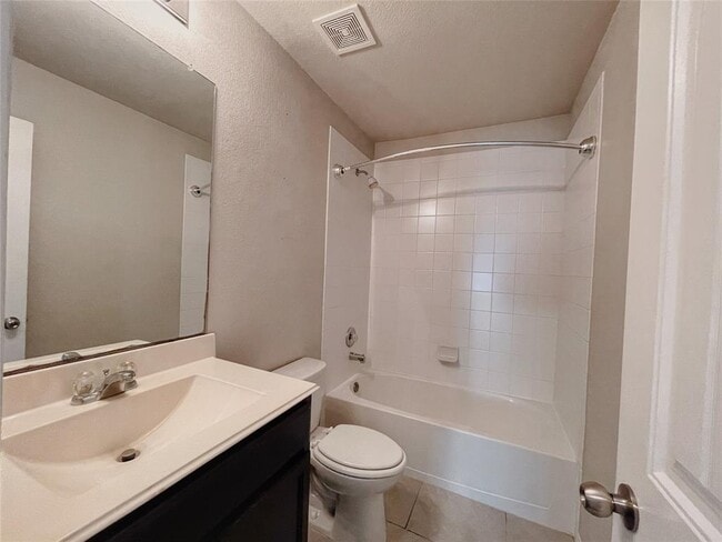 Building Photo - 8123 Carillon Way