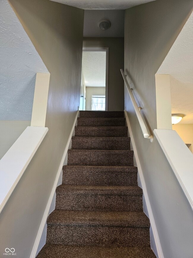 Building Photo - 403 Stillwood Ct