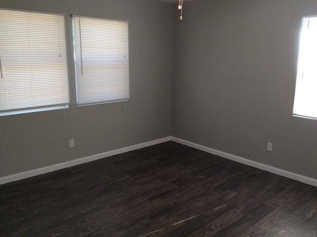 Building Photo - GREAT COLLEGE PROPERTY--PRE-LEASING FOR AUGUST! Completely Updated! 3 bedroom/2 bath Close to TTU...