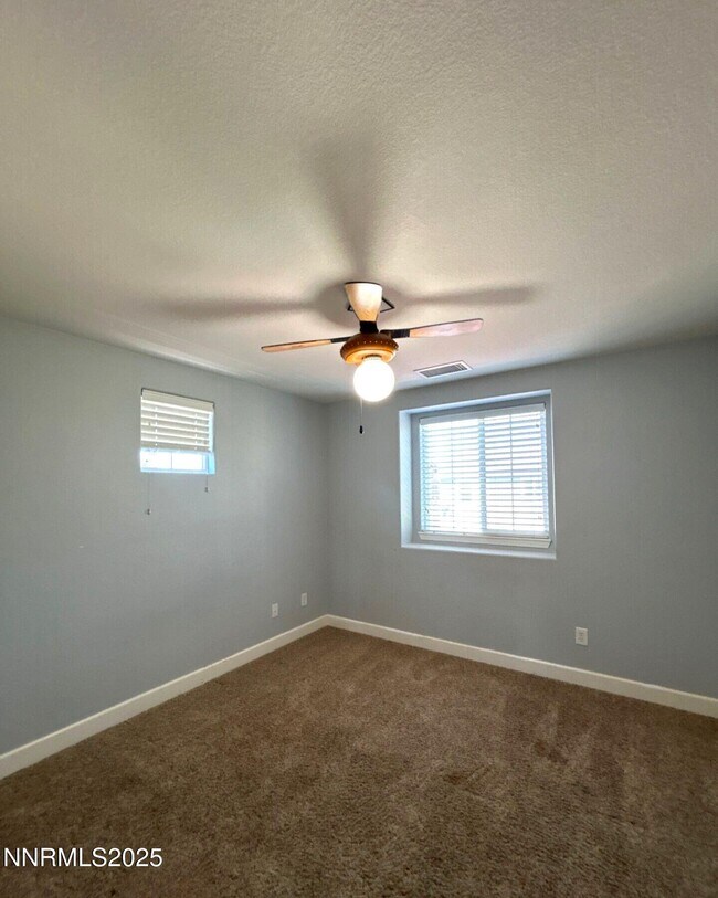 Building Photo - 2065 Long Hollow Dr