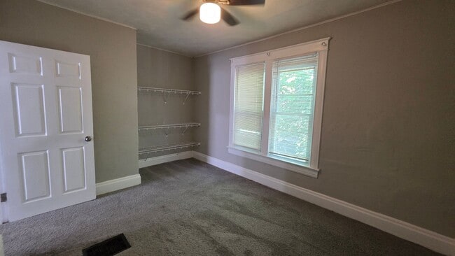 Building Photo - 3 Bed 2 Bath Rare to Rent!