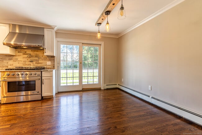Building Photo - 73 Paschal Dr