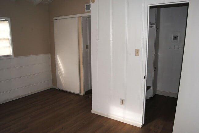 Building Photo - 40 Myrtle St