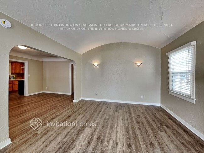 Building Photo - 2062 W 65th St