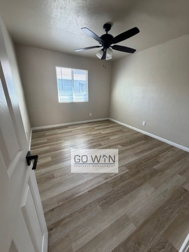 Building Photo - Roeser Tri-Plex