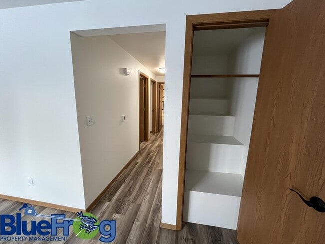 Building Photo - 646 Woodlawn Dr