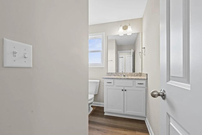 Building Photo - 933 Camden Ct