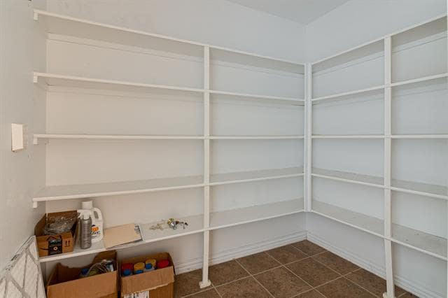 Building Photo - 116 Silkwood