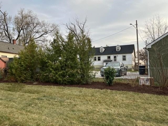 Building Photo - 385 Effinger St