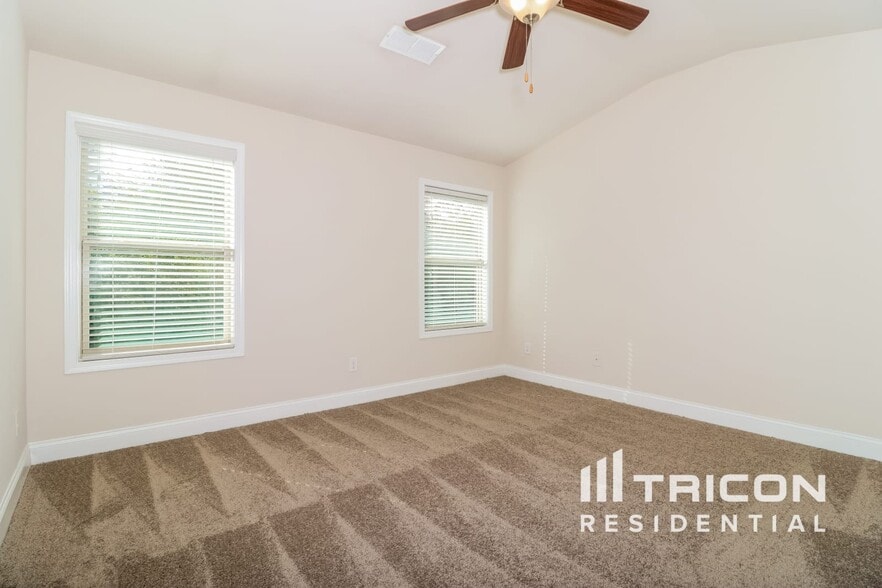 Building Photo - 1432 Silver Charm Ln